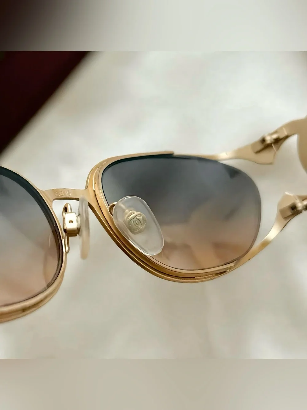 AUTHENTIC VINTAGE CHANEL 4023 C.138 VINTAGE RIMLESS GRADIENT CC LOGO SUNGLASSES